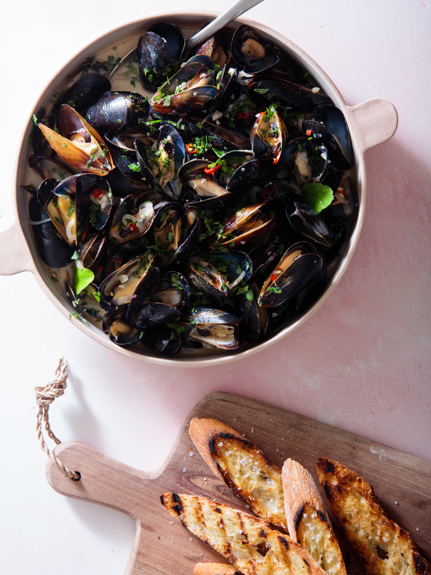 0174_FishSeafood_SpicyCoconutMussels